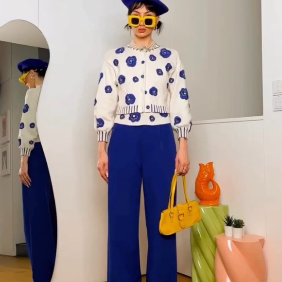 Alice + Olivia Brigid Embroidered Cropped Cardigan Size Small - Picture 9 of 13